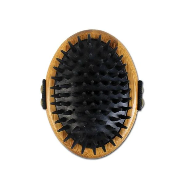 מברשת במבוק מסאז' מתלבשת על היד Bamboo Groom