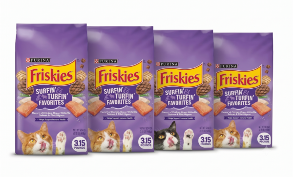 רביעיית פריסקיז Friskies Surfin' & Turfin' Favorites מעדני החתול מזון יבש לחתולים – סה"כ 5.6 ק"ג